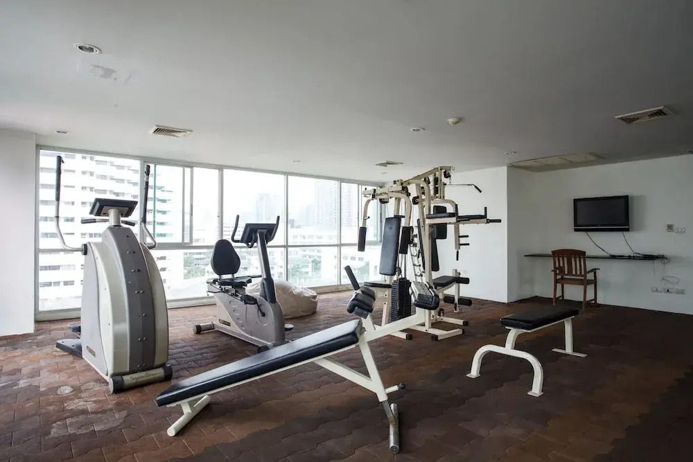 7D - 3 Bedroom Downtown Apartment With Shared Pool