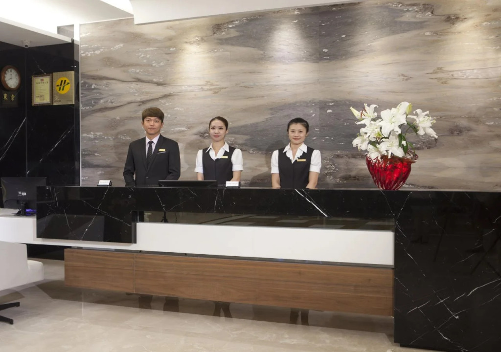 Renyi Lake Hotel