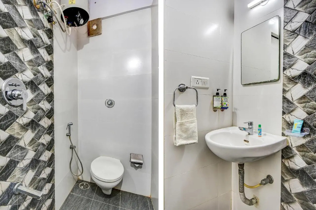 FabHotel Rotano Suites - Yelahanka
