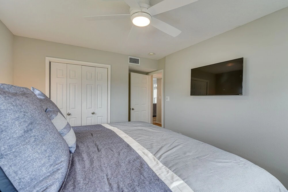 Canal Access & Decks: Bayfront Jamaica Beach House