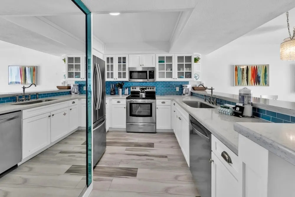 Pelican Beach 307