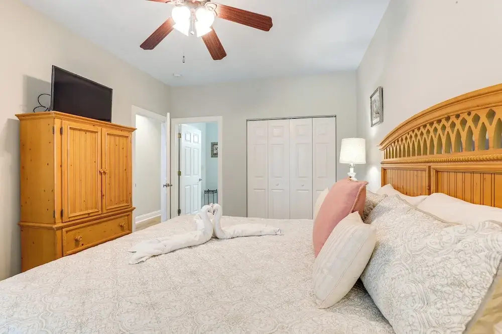 ~ 6 Mi to Ocean w/ Pool & Golf: Myrtle Beach Condo