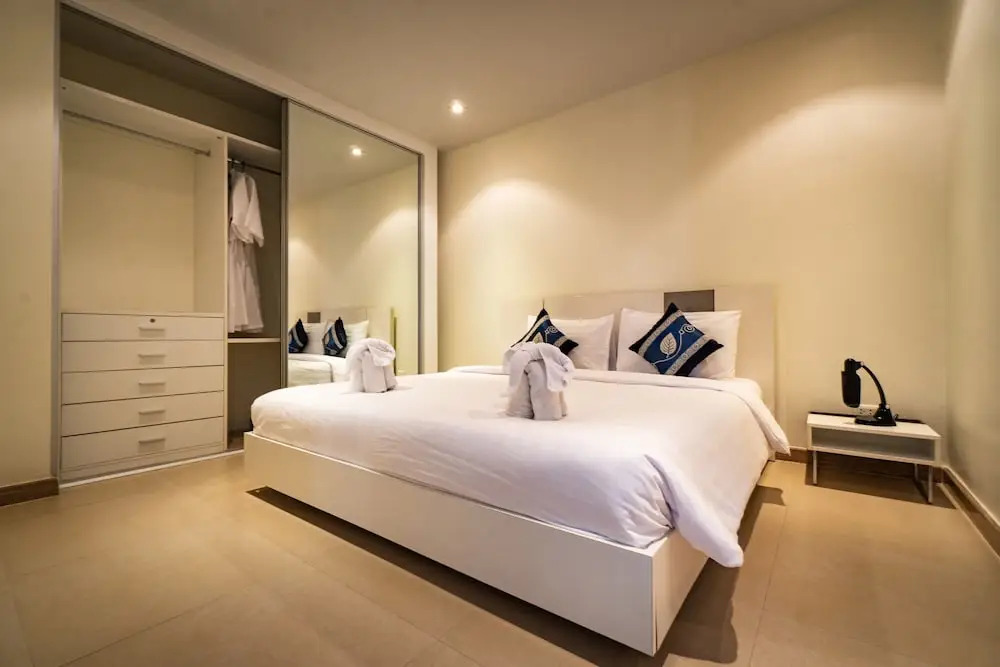 CAPITAL O890 The Royal Bay View Villas