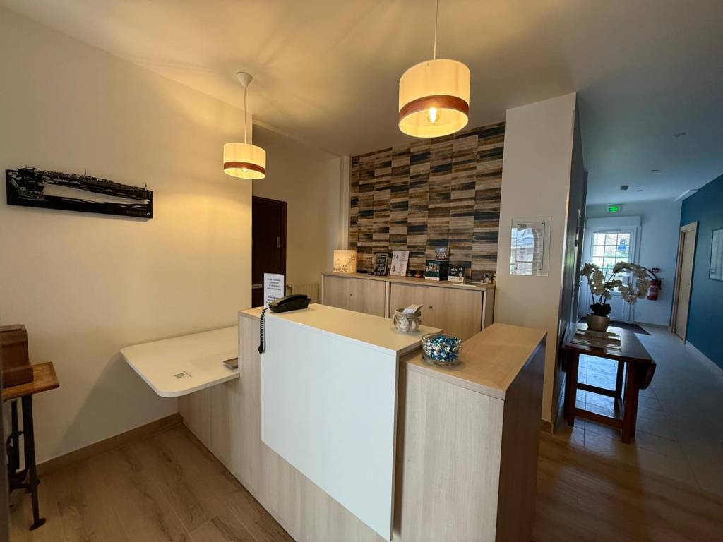 Hôtel La Porte Saint Pierre-Logis Hôtel Intra Muros RÉNOVÉ en 2026