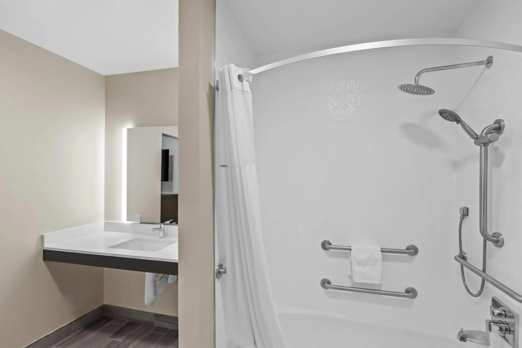 Travelodge by Wyndham Santa Rosa Wine Country