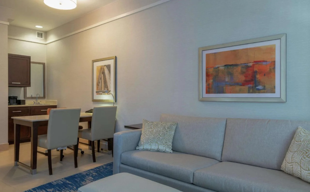 Embassy Suites by Hilton Alexandria Old Town