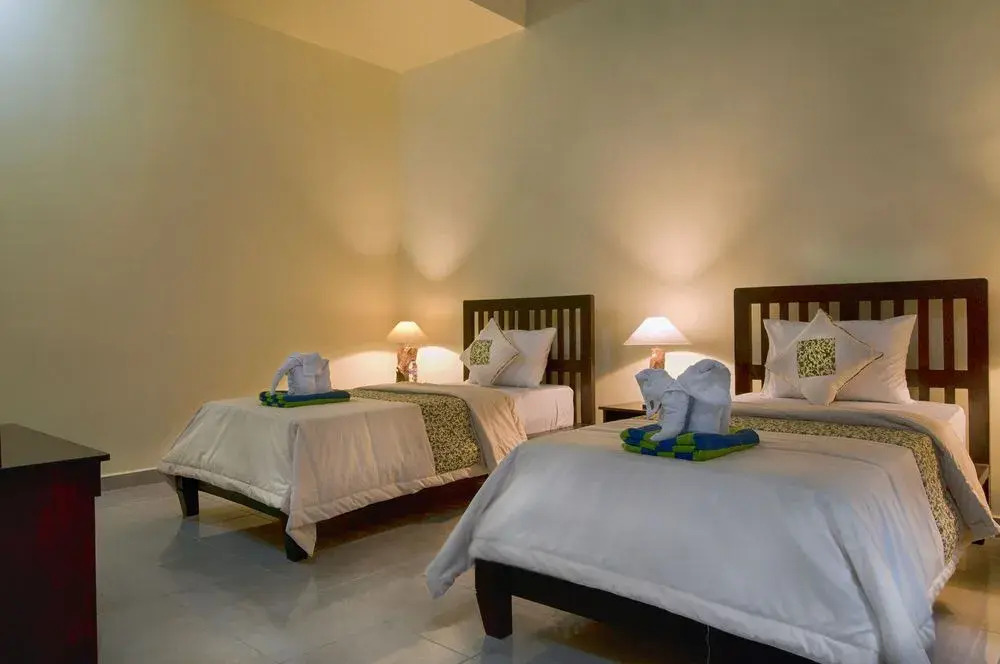 Arya Amed Beach Resort and Dive Center