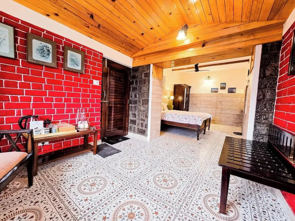 Hotel Udechee Huts, McLeod Ganj