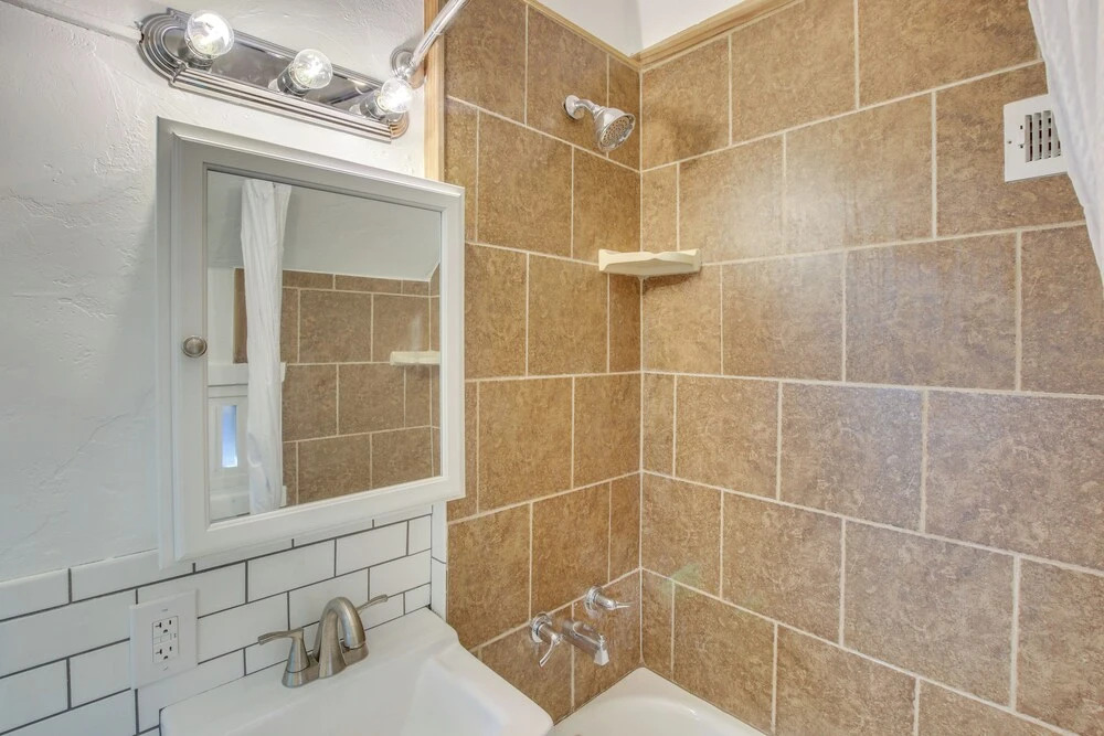 1 Block to Town! Convenient Logan Apartment
