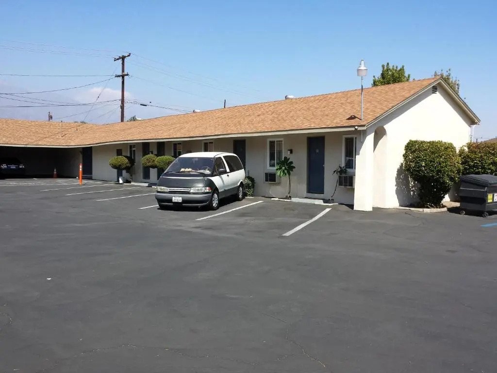 New Kansan Motel