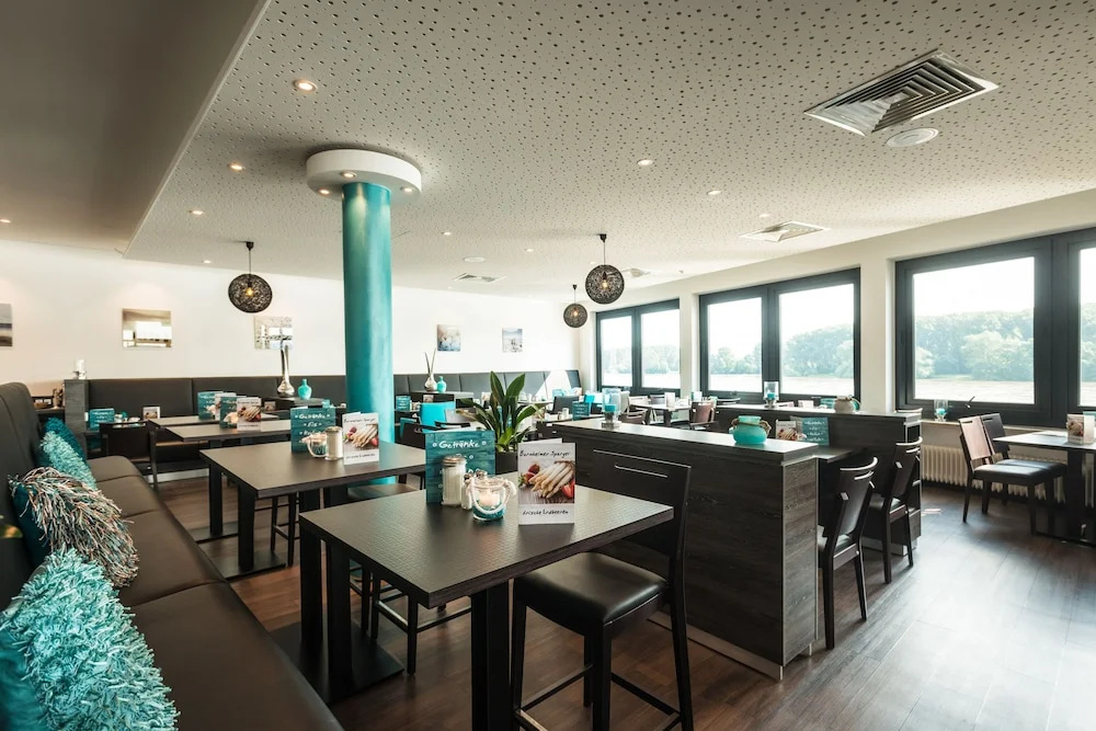 Rheinterrassen Hotel Café Restaurant