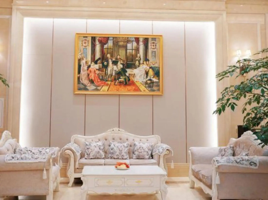 Vienna International Hotel (Luzhou High-speed Railway Station Southwest Trade City)