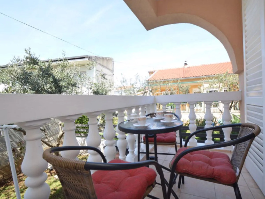 Apartment Mladen Paros 31201