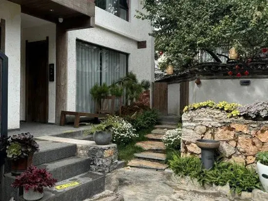Lijiang Zifayu Designer Boutique Inn