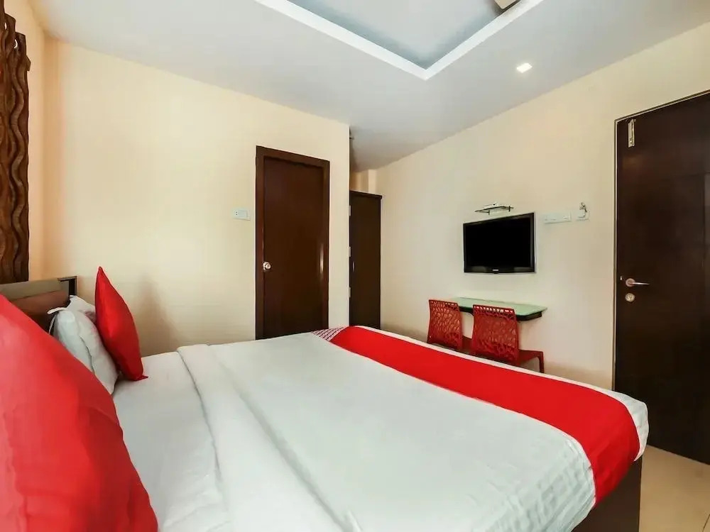 Hotel Wellfare Marina by OYO Rooms