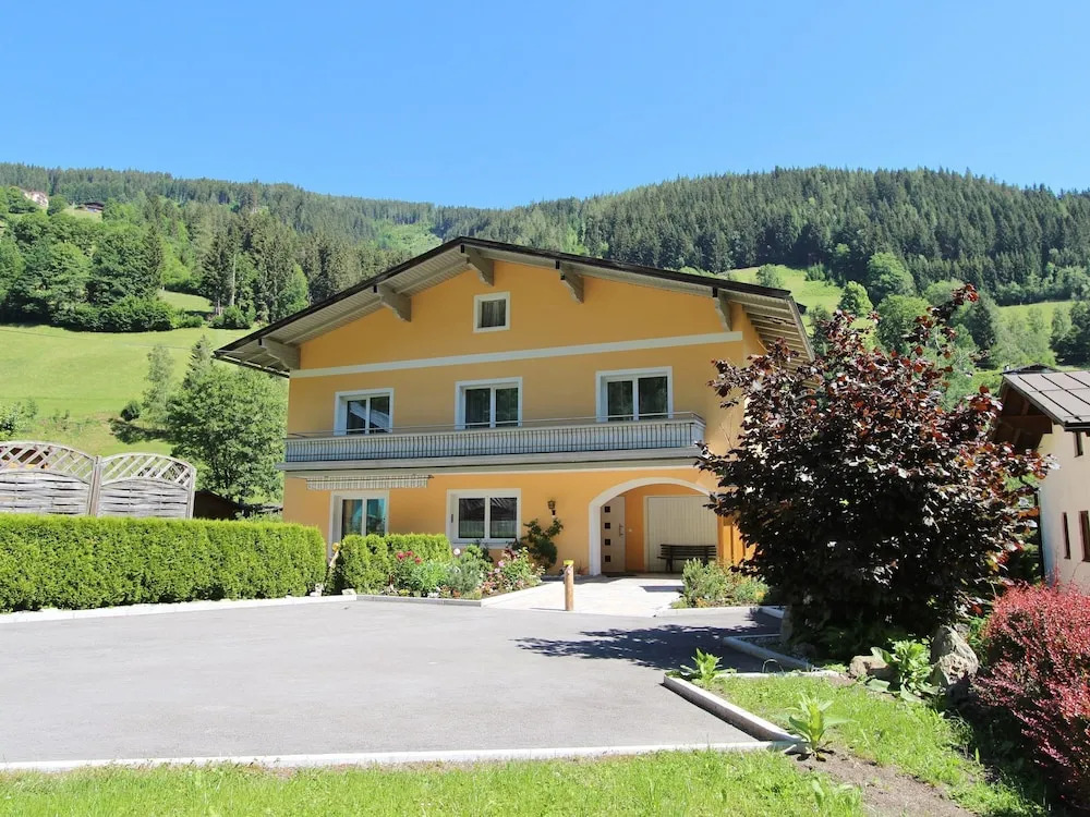 Cozy Chalet With Sauna In Zell Am See Salzburg