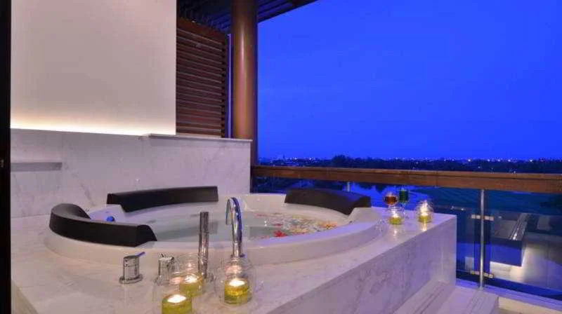 Summit Windmill Golf Residence