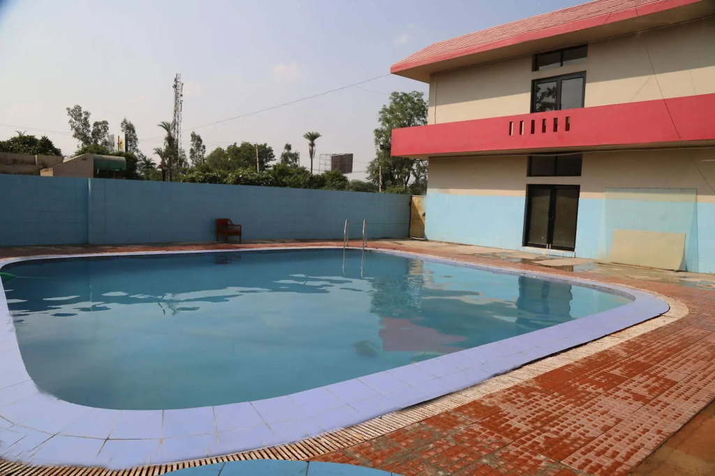 Pacific Inn Suryansh Hotel