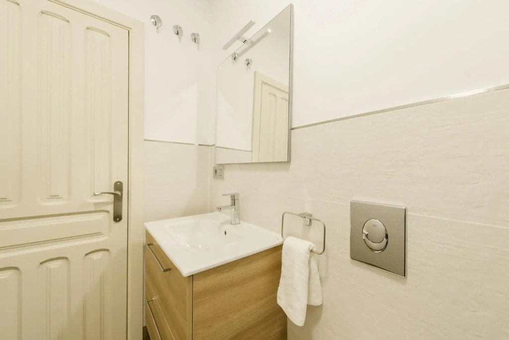 Apartamento T1, Tirso de Molina, luminoso y tranquilo