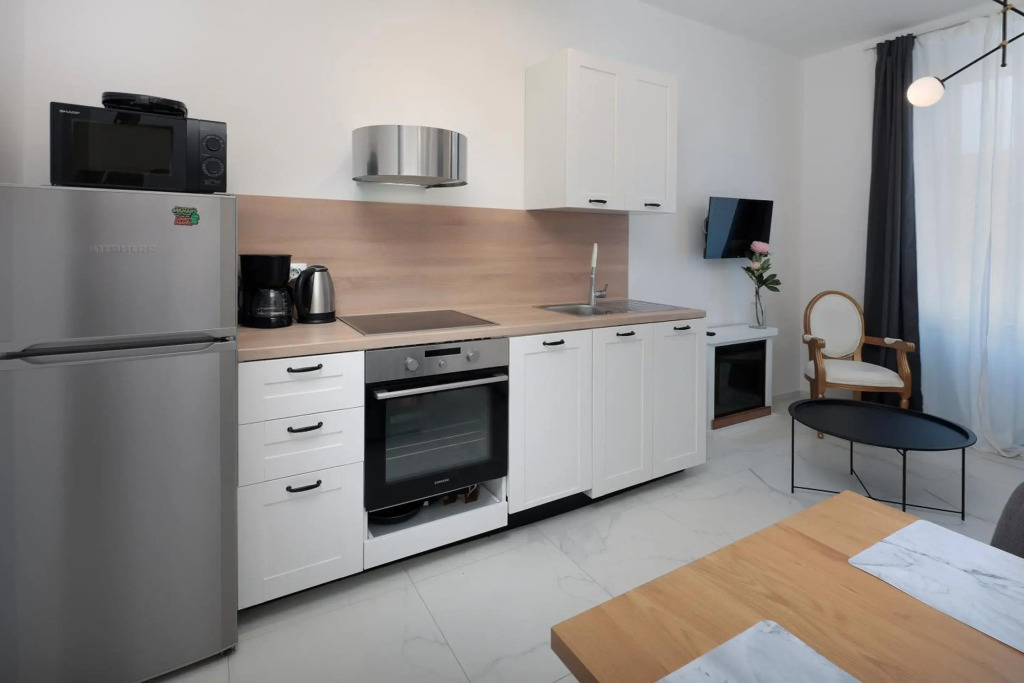 Apartments Luan