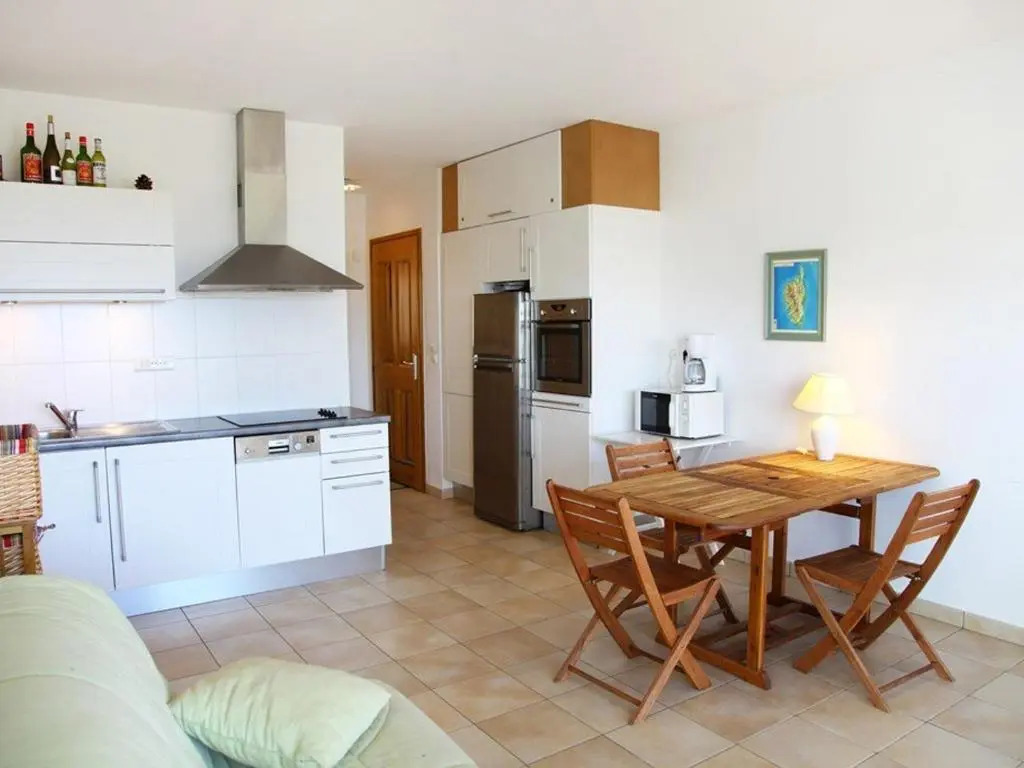 Appartement Lumio, 2 pièces, 4 personnes - FR-1-63-299