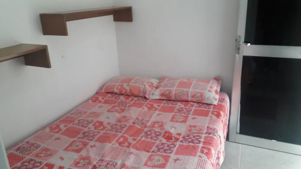 Confortable Suite in a Cozy House Excelent Location and Transport Acess