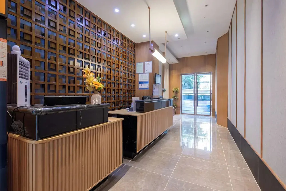 Yimi Hotel Changshou Metro Branch