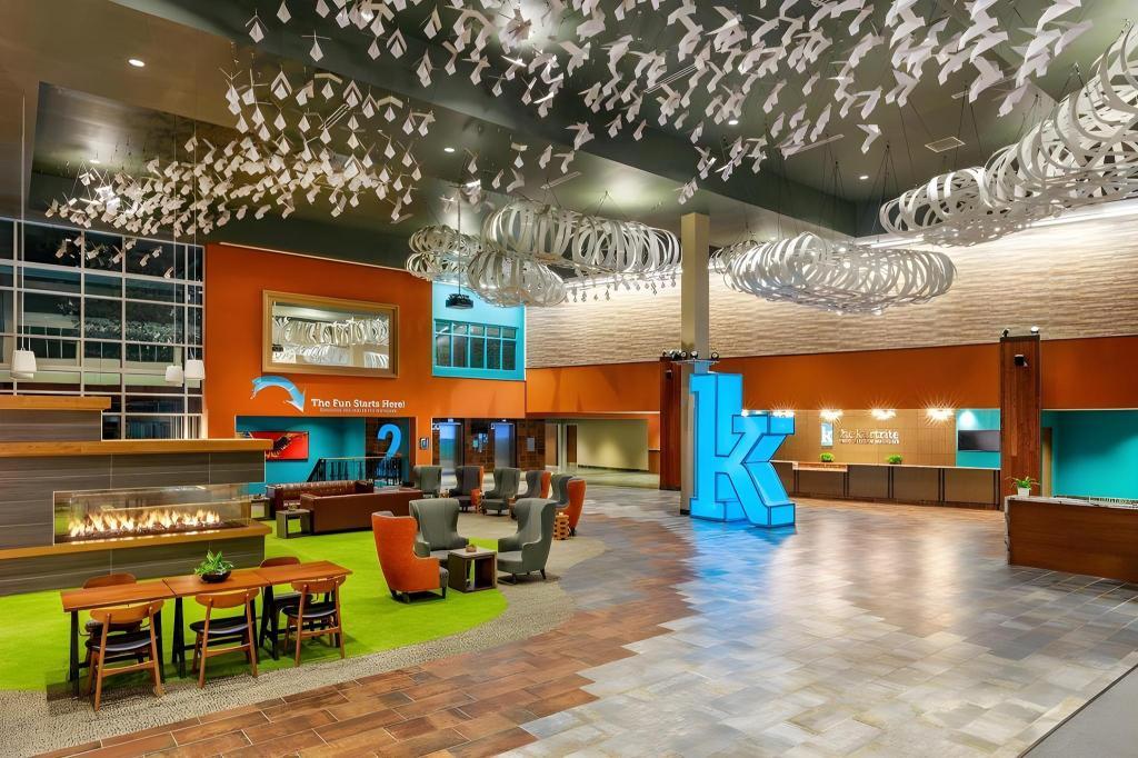 The Kartrite Resort and Indoor Waterpark