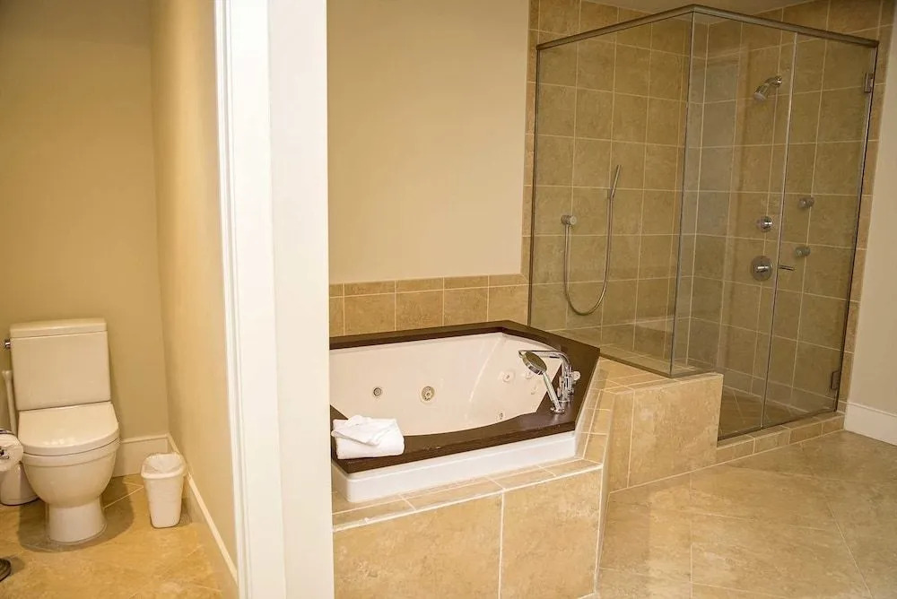 Turquoise Place C2206 3 Bedrooms 3.5 Bathrooms Condo