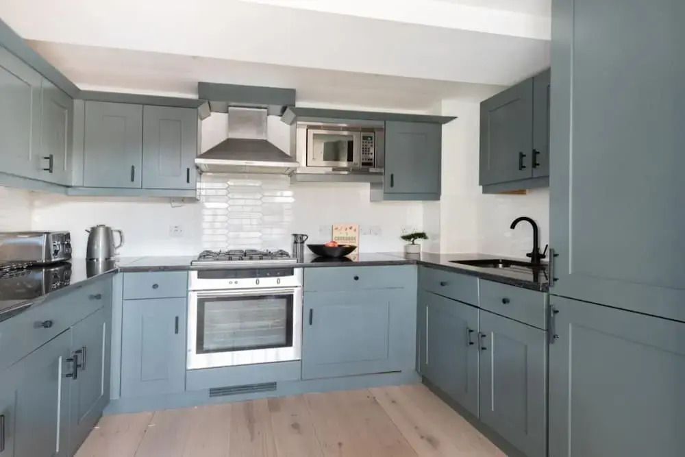 The Wapping Wharf - Modern Bright 2bdr Flat on the Thames With Parking