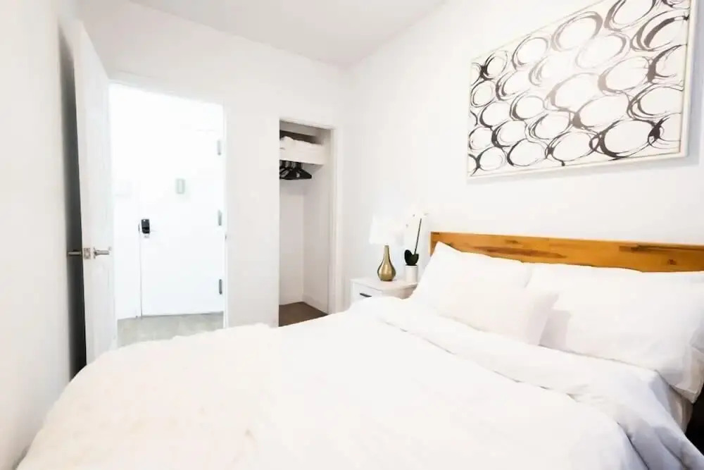 1435 UES Apartment