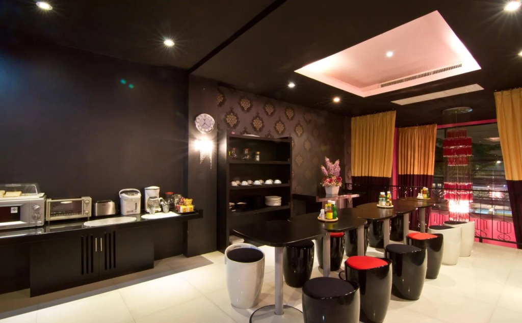 Glitz Bangkok