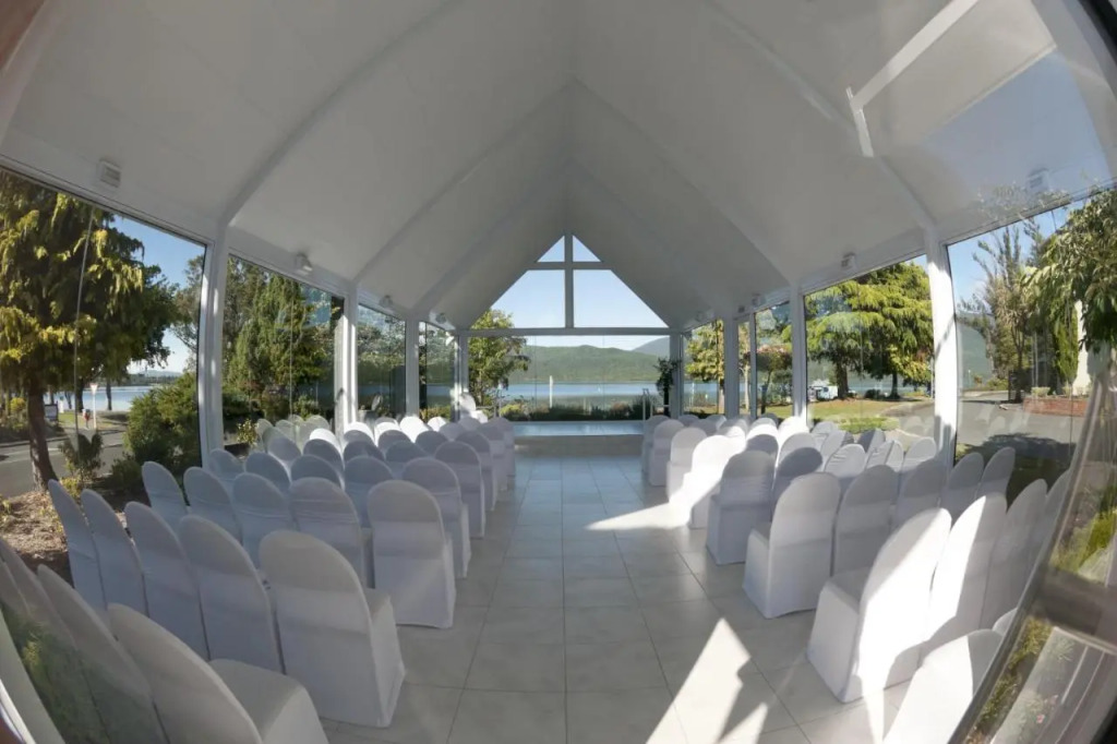 Distinction Te Anau Hotel & Villas