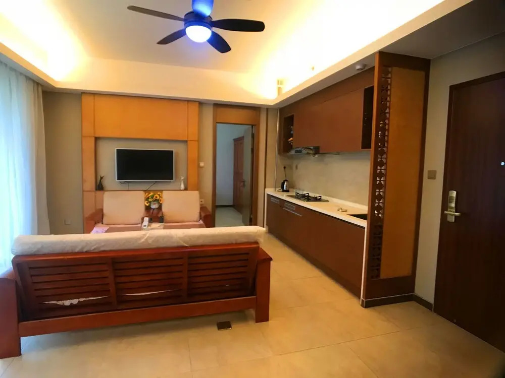 Sanya Linglong Lulushun Hotel
