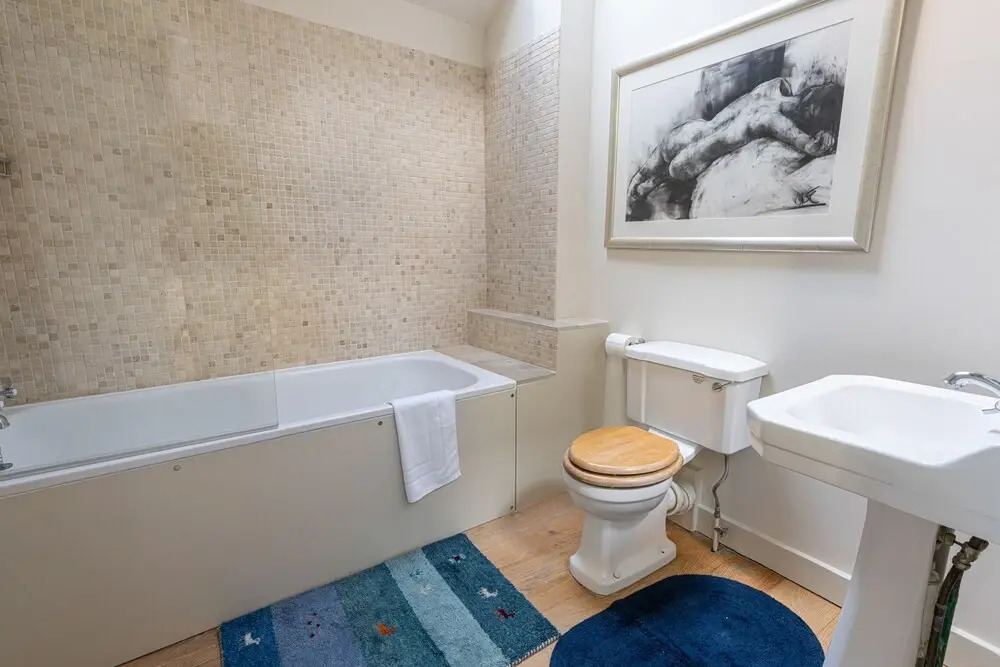 JOIVY Elegant 2-Bed Mews Flat Near Buckingham Palace