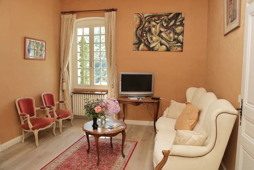 Villa Aimée Luxury Apartments with Heated Pool