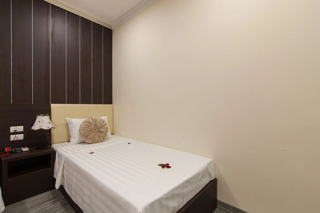 Hanoi Elpis Hotel