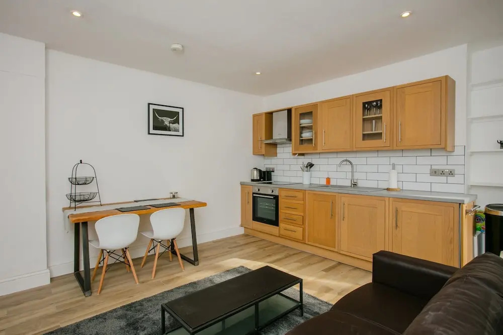 Modern 1 Bedroom Apartment in Wandsworth Road