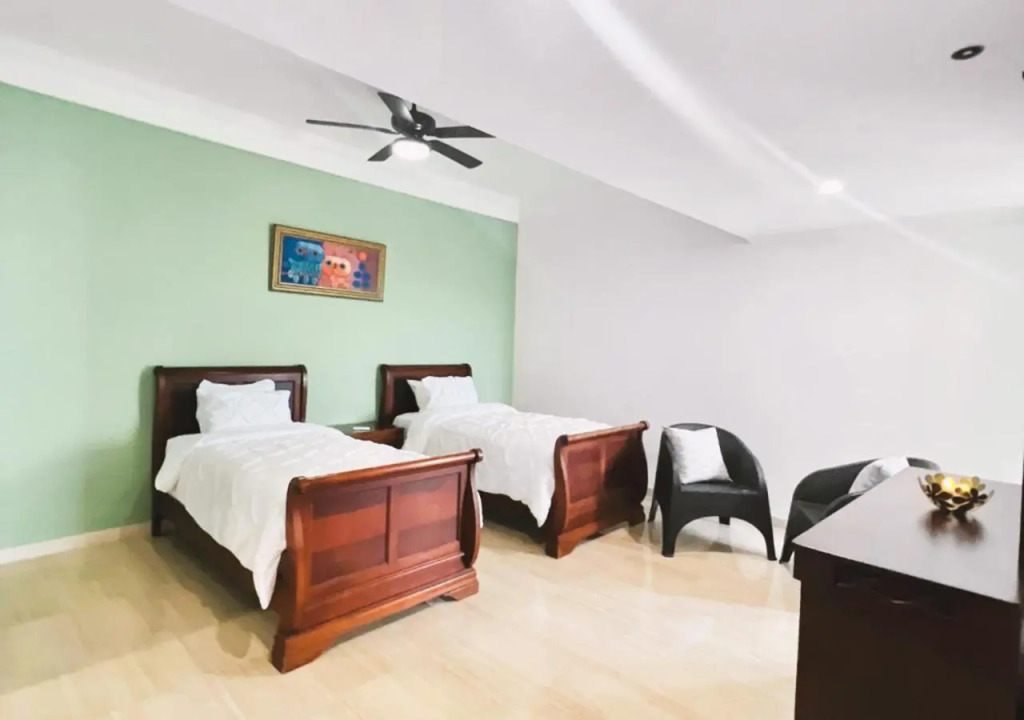 Exclusive 3 BDR, Gym & Pool, SeaView, Luxury Tower