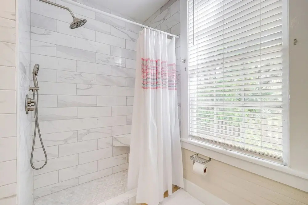 St. Marys Chic: Porch Living & Total Walkability!