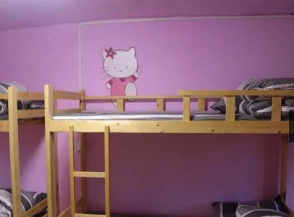 Lover Family Youth Hostel