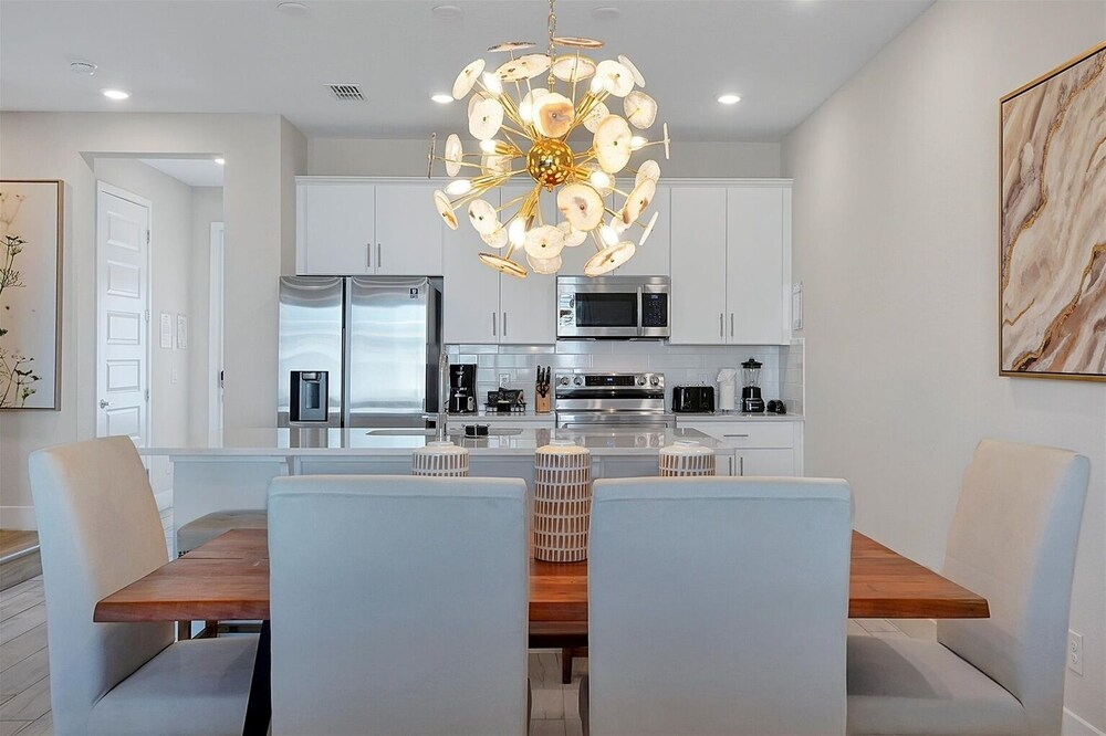 7909 Draw Street 3bed