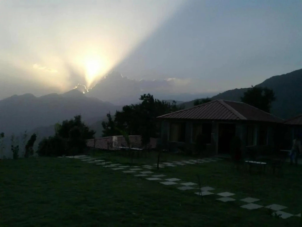 180 Degree Resort