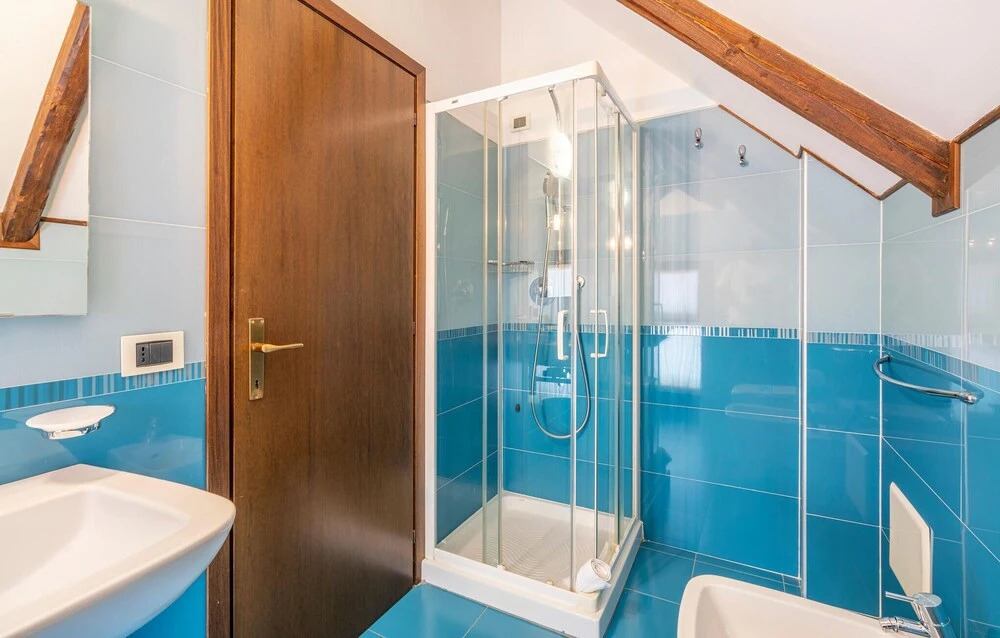 3 Bedroom Awesome Home In Albarella Ro