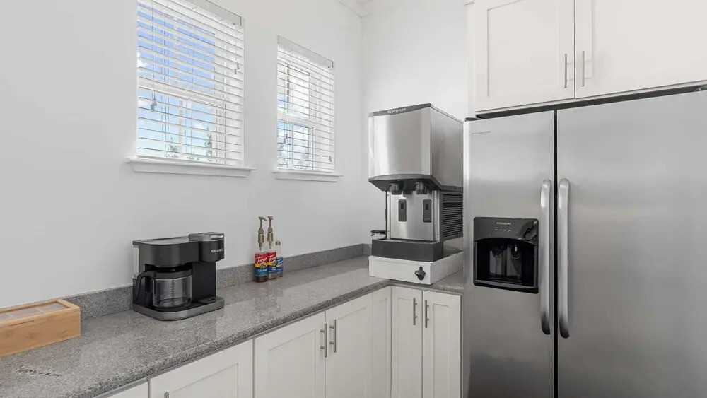 2 Homes, Sleeps 25 Pool, Firepit, Free Golf Carts Blue Mountain Beach