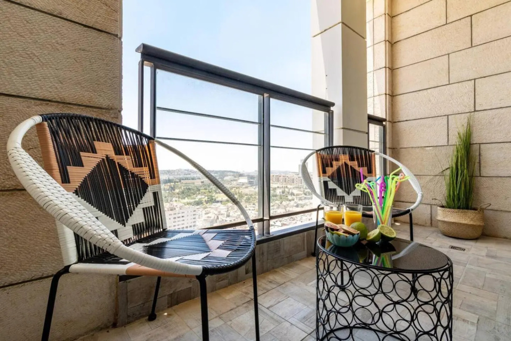 Magical 3BR/Parking with amazing view, city center
