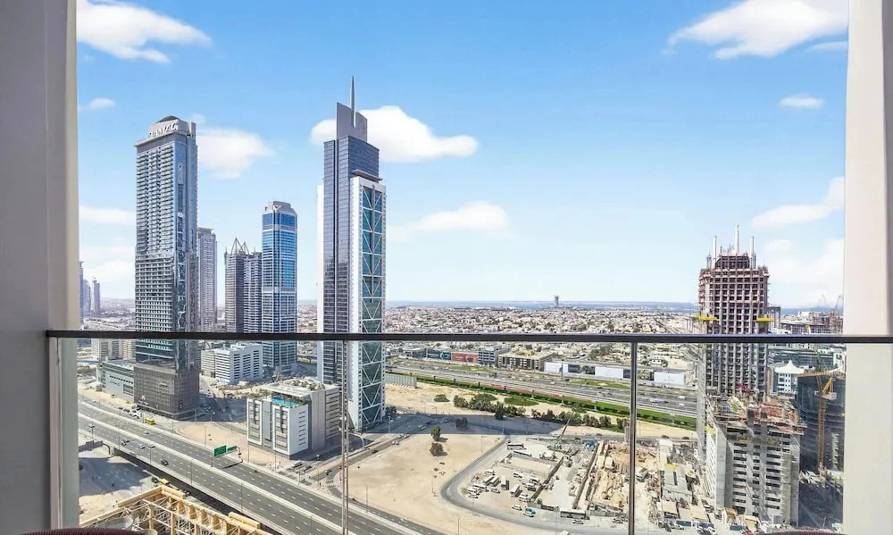 WYZ RENT|Modern 1BR Forte Near Burj & Mall