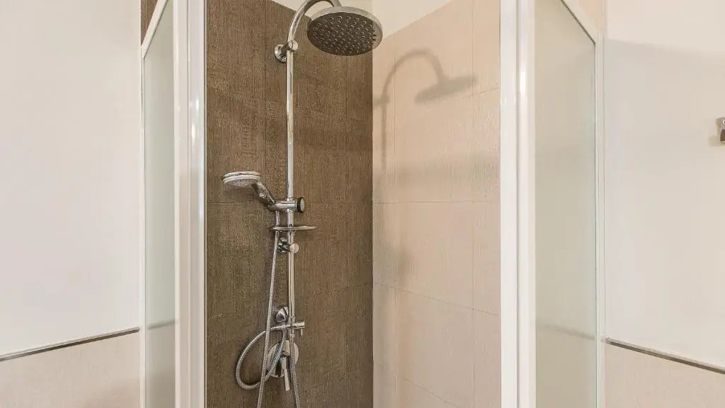 Rental In Rome Trastevere White Apartment