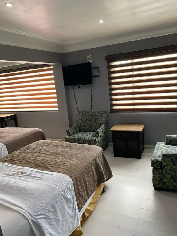 Hotel Yolanda