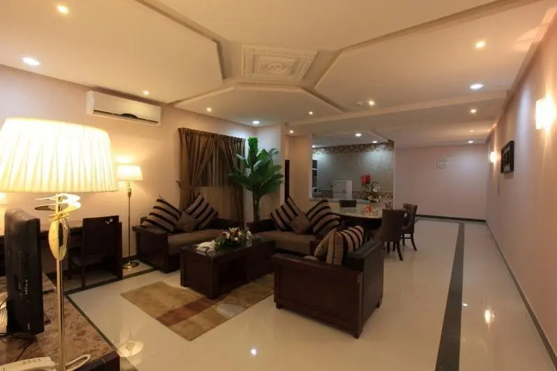 Wonder Plaza Suites
